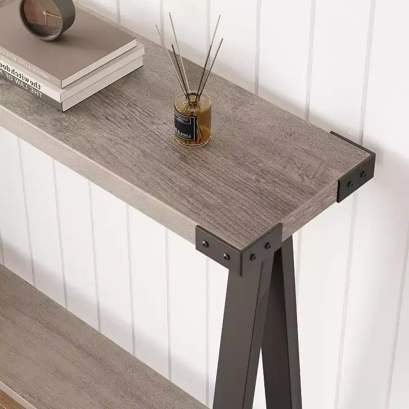 Console étroite avec 2 étagères - Cadre métallique en V, espace de rangement, design rustique - Parfaite comme table de canapé ou de couloir, dans le salon, le couloir, l'entrée