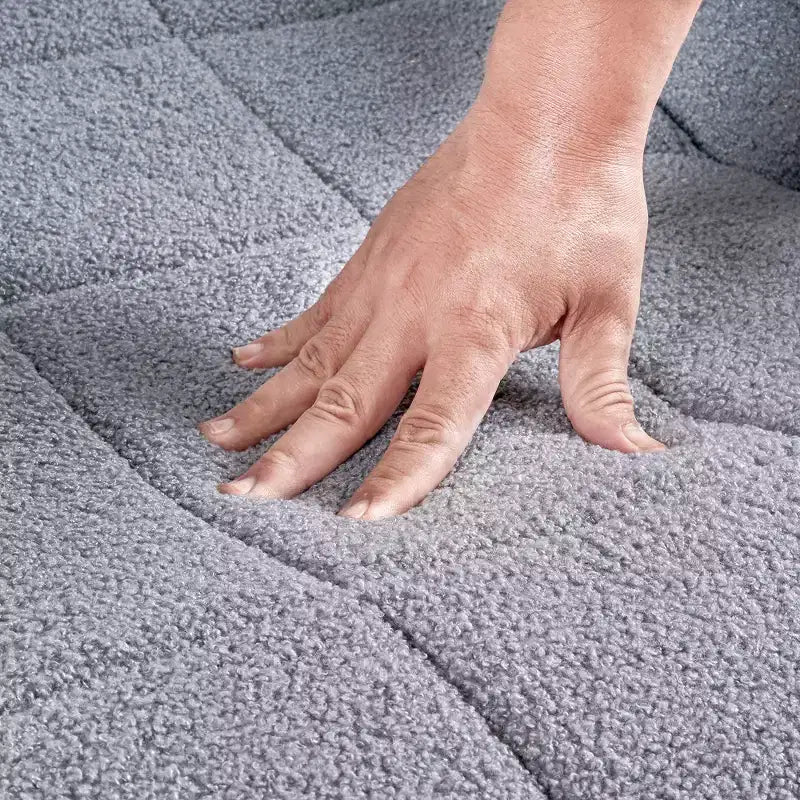 Fauteuil à bascule rembourré en tissu Teddy, fauteuil à bascule moderne avec appui-tête réglable et poches latérales amovibles