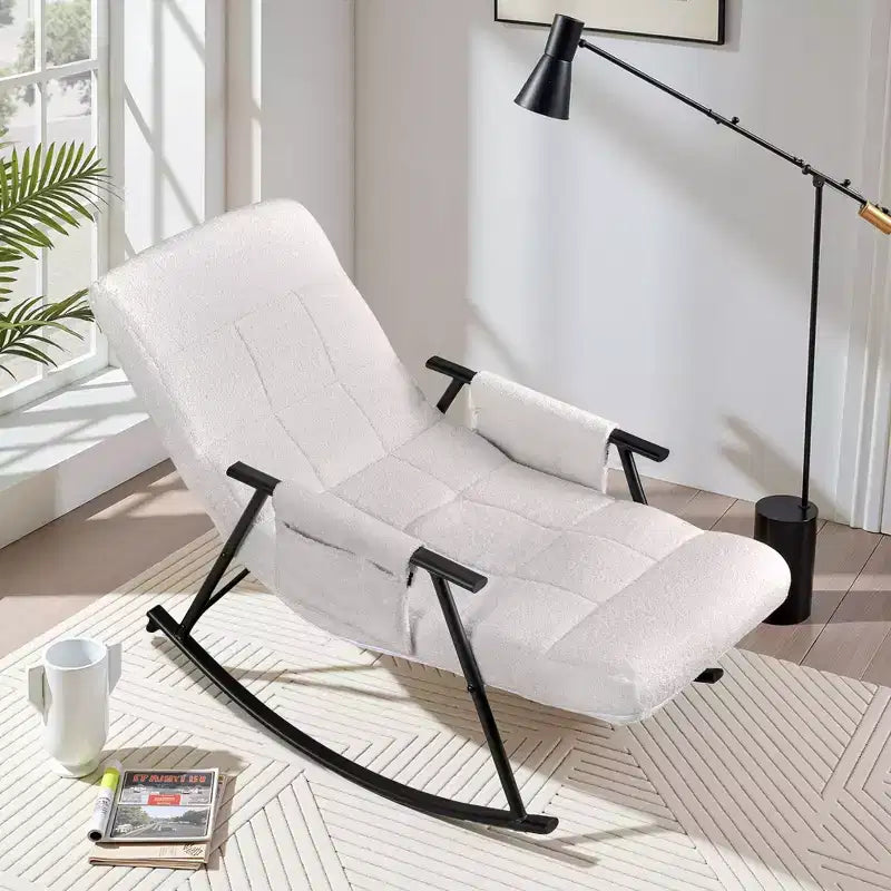 Fauteuil à bascule rembourré en tissu Teddy, fauteuil à bascule moderne avec appui-tête réglable et poches latérales amovibles