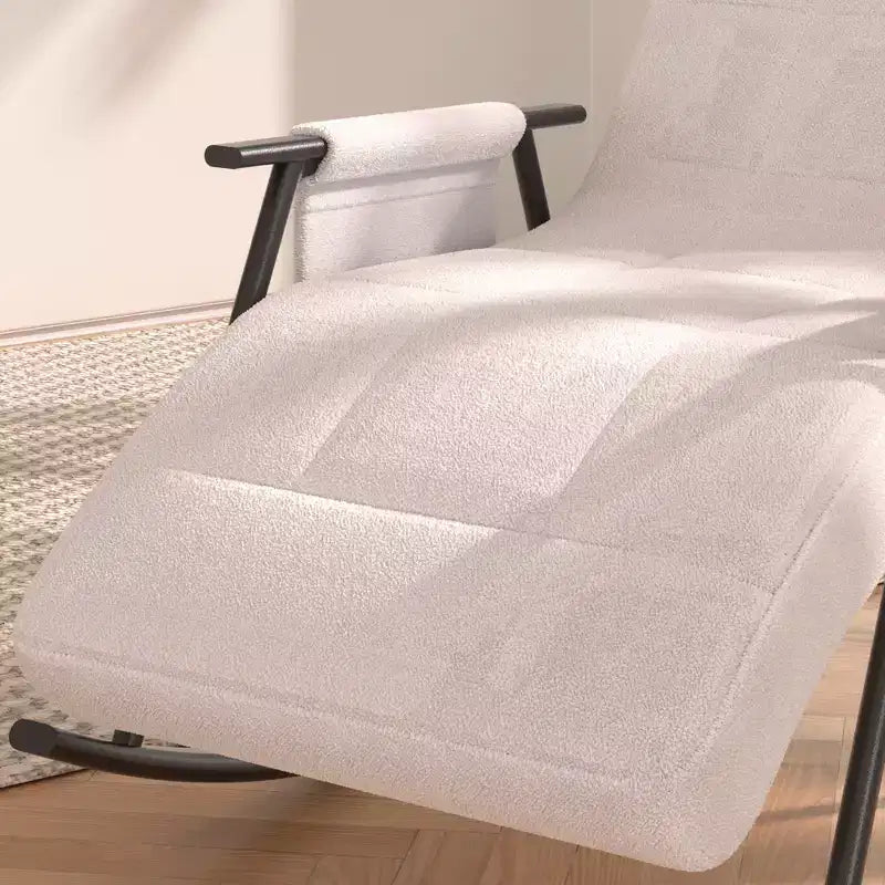 Fauteuil à bascule rembourré en tissu Teddy, fauteuil à bascule moderne avec appui-tête réglable et poches latérales amovibles