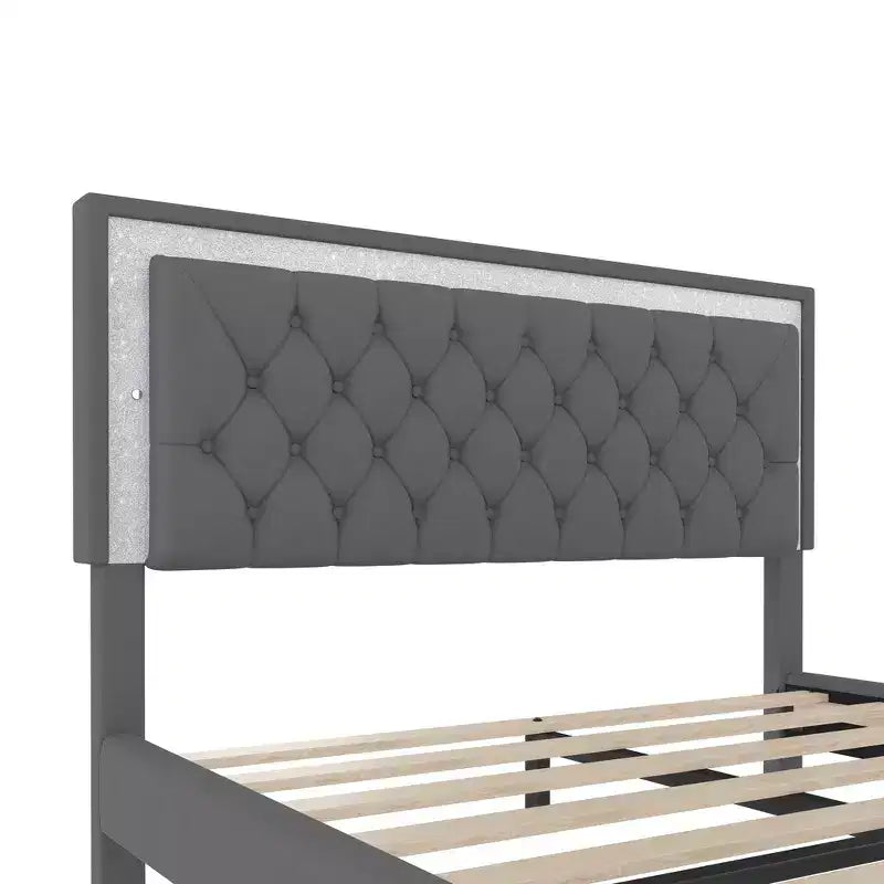 Cadre de lit rembourré Queen Size, lit plateforme moderne en velours avec tête de lit capitonnée