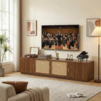Meuble TV pour téléviseurs jusqu'à 85 pouces, console TV pour salon, console multimédia avec portes en rotin, meuble TV avec étagère réglable pour chambre à coucher