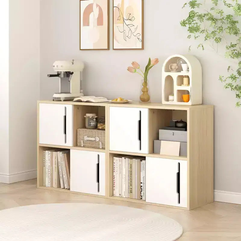 Meuble de rangement moderne en bois avec portes coulissantes, organisateur à 2 niveaux avec étagères ouvertes et fermées, finition bois naturel avec panneaux blancs, pour salon